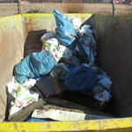 Müllsäcke im Container